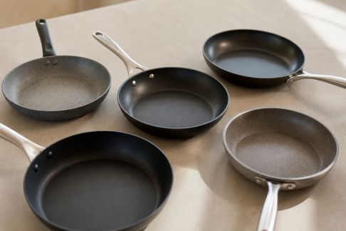 Tests comparatifs : quelles poêles antiadhésives valent vraiment le coût ?