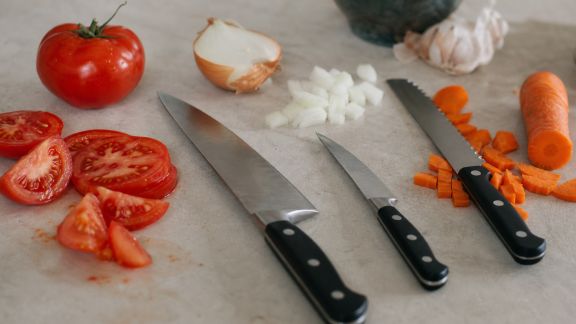 Pourquoi le choix du couteau change la préparation de vos plats