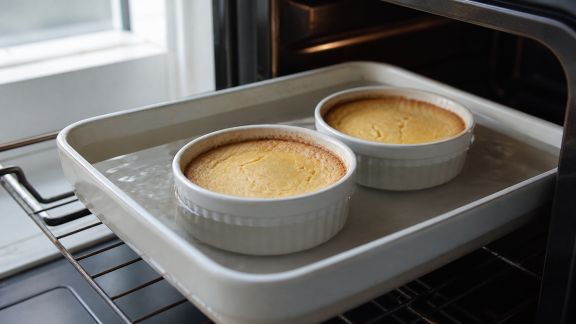 La cuisson au bain-marie expliquée pour des flans sans raté