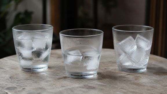Astuces pour doser les glaçons et rafraîchir sans diluer le goût