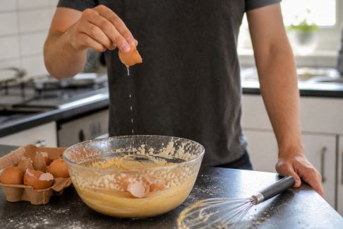 Erreurs de débutant en cuisine : les éviter pour plus de plaisir